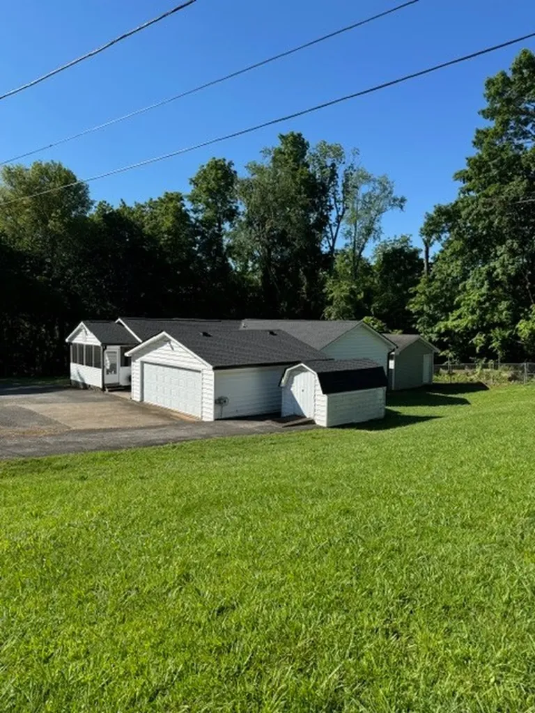298 Tobacco Road Clarksville TN 37042