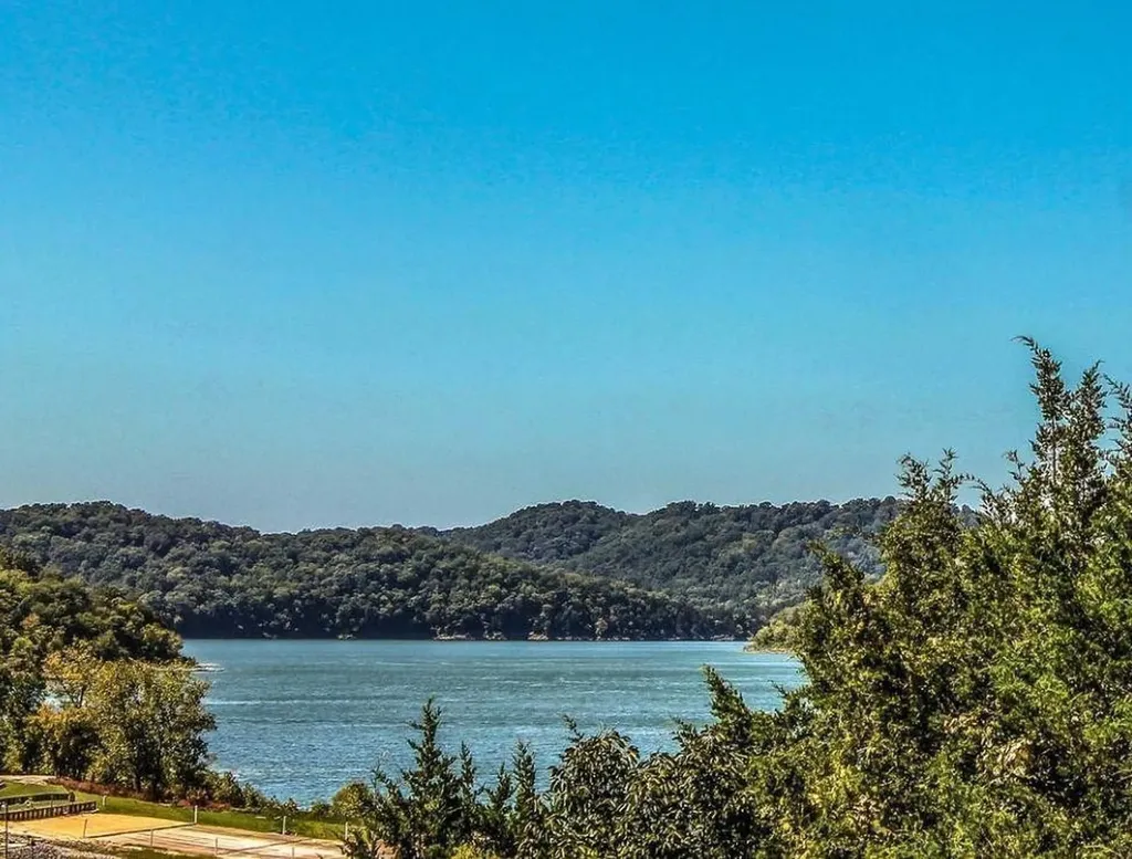 405 Maury Lane Smithville TN 37166