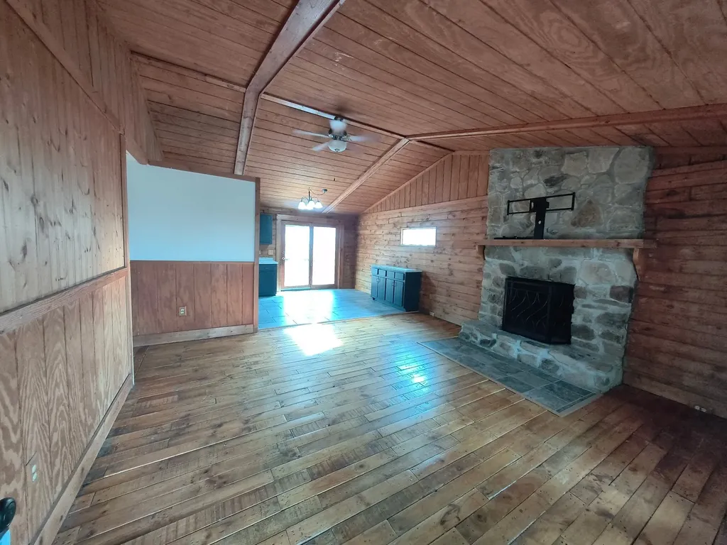 4474 Cumberland City Road Indian Mound TN 37079