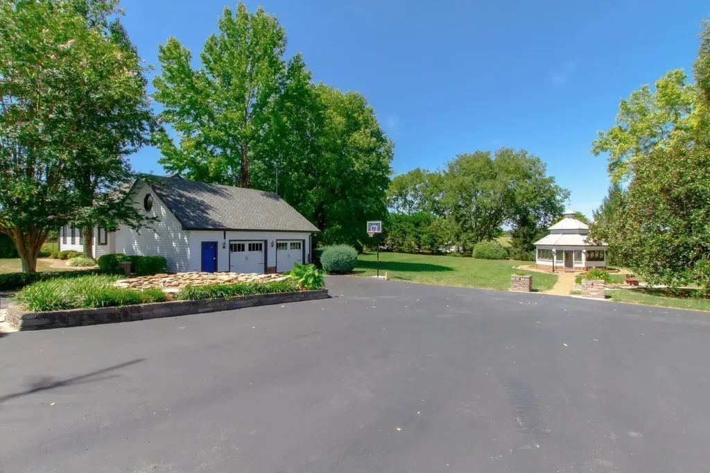 1480 Old Hunters Point Pike Lebanon TN 37087