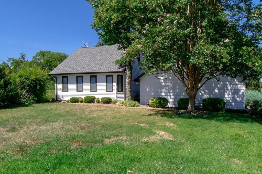 1480 Old Hunters Point Pike Lebanon TN 37087