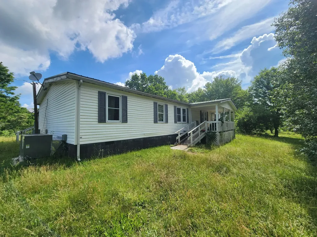 639 Vine Ridge Road Crawford TN 38554