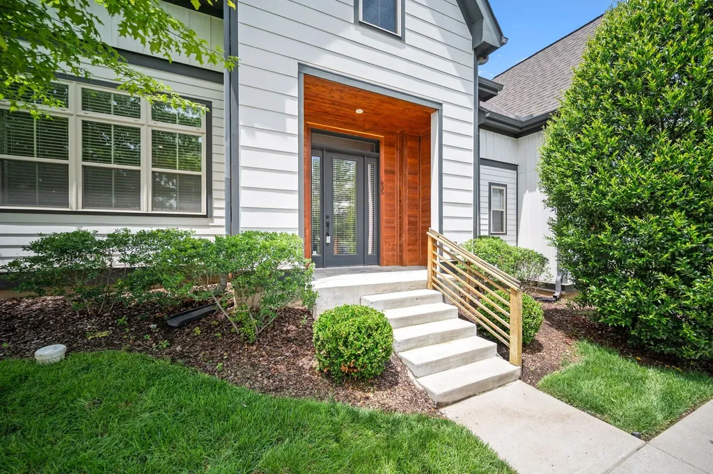 635 Nashua Lane Nashville TN 37209