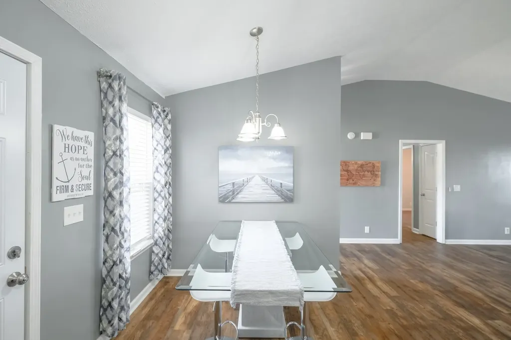1512 Holden Court Murfreesboro TN 37128