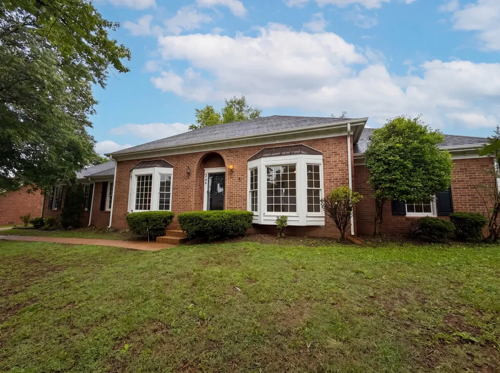 234 Connie Drive Hendersonville TN 37075