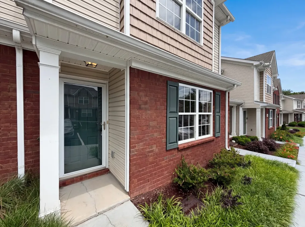2032 Shaylin Loop Antioch TN 37013