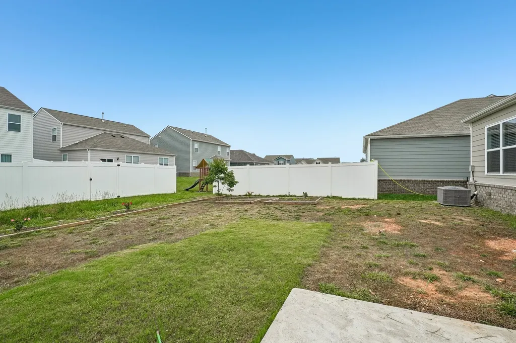 5330 Owens Lane White House TN 37188