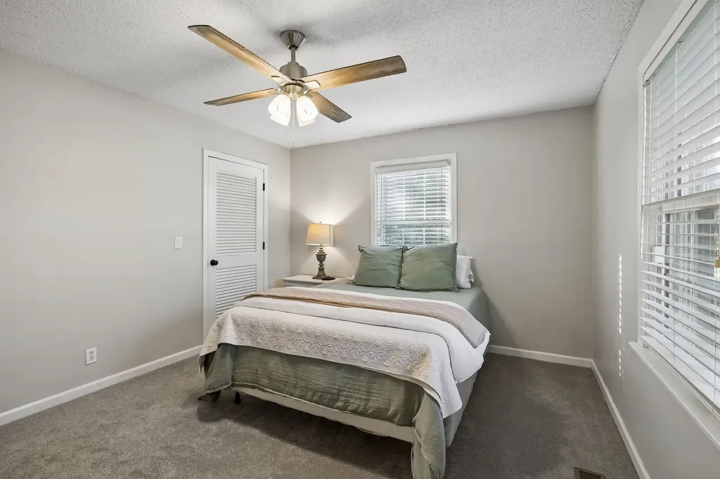 979 S Main St, S Eagleville TN 37060