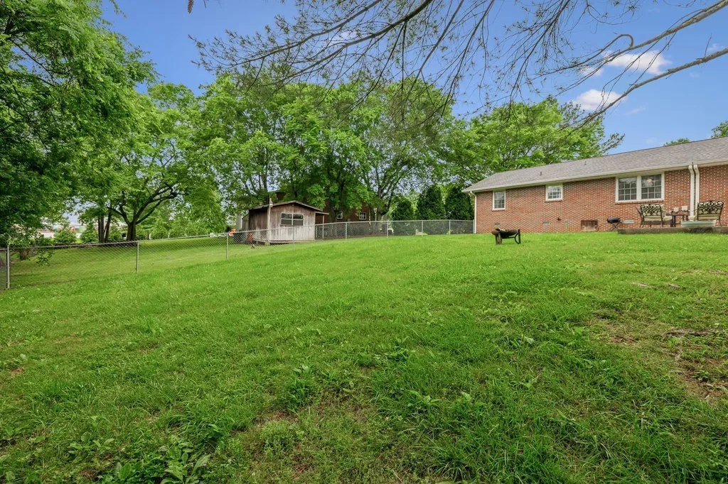 979 S Main St, S Eagleville TN 37060