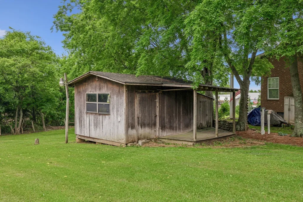 979 S Main St, S Eagleville TN 37060