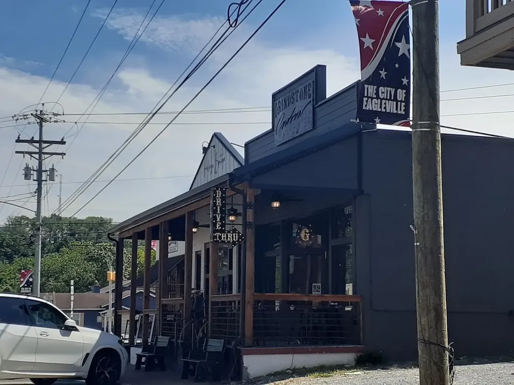 979 S Main St, S Eagleville TN 37060