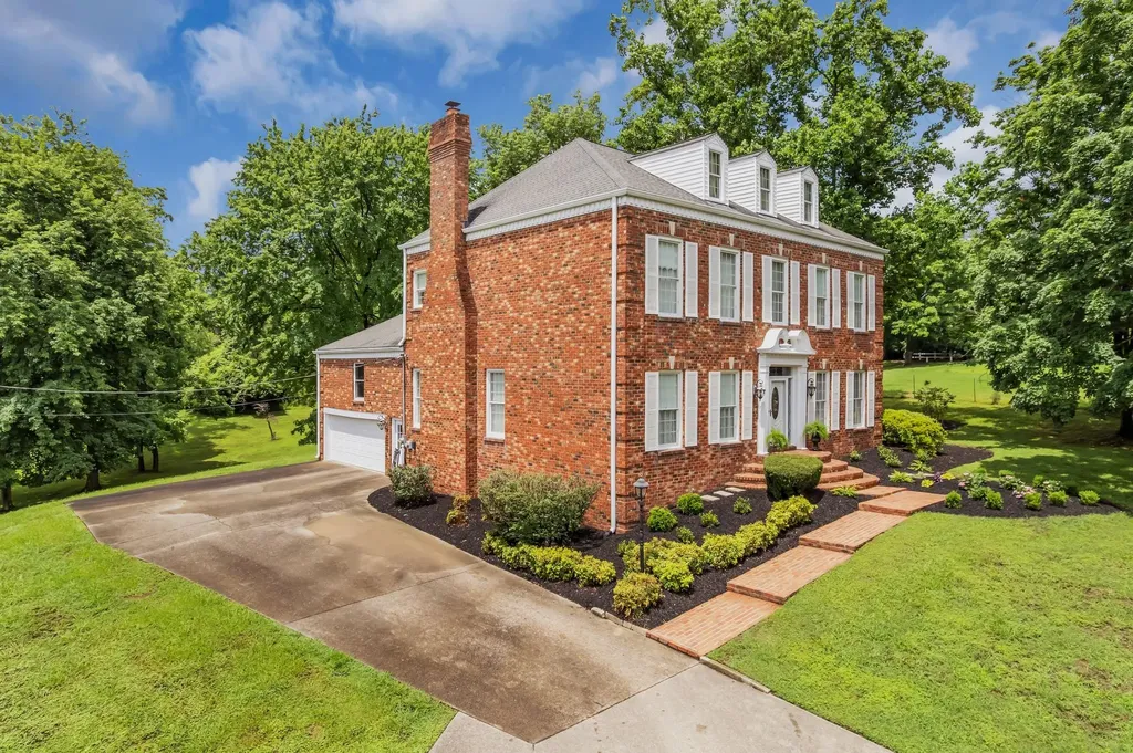 641 Old Lebanon Dirt Road Hermitage TN 37076