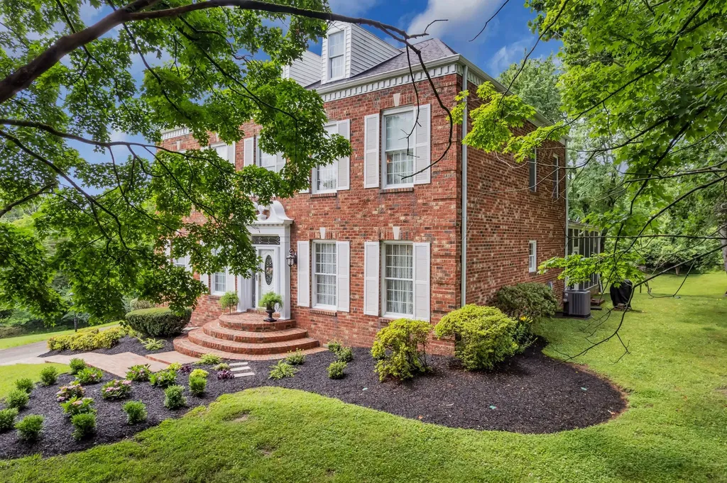 641 Old Lebanon Dirt Road Hermitage TN 37076