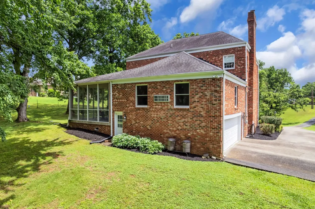641 Old Lebanon Dirt Road Hermitage TN 37076