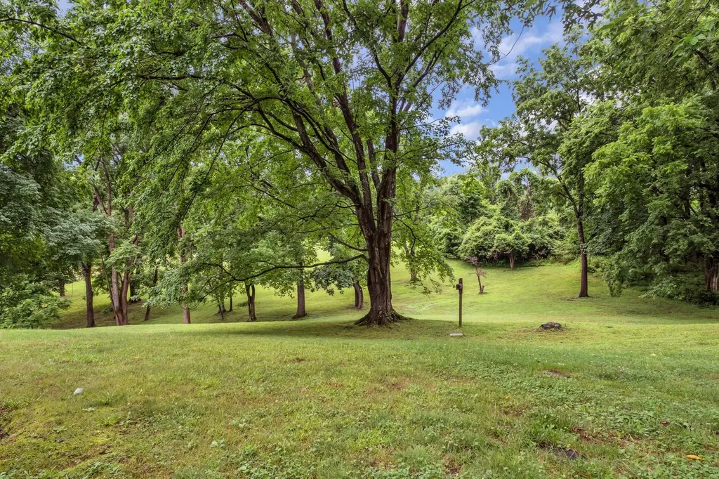 641 Old Lebanon Dirt Road Hermitage TN 37076