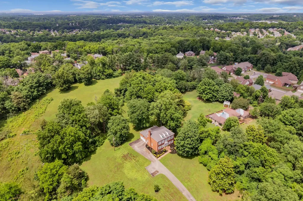 641 Old Lebanon Dirt Road Hermitage TN 37076