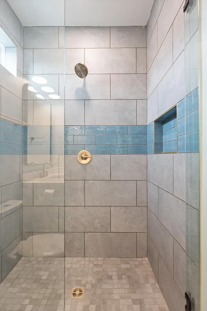 1818 Dr Db Todd Jr Boulevard Nashville TN 37208