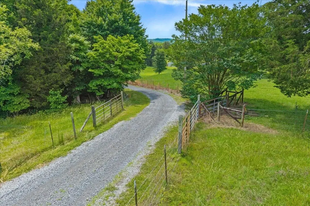 1150 Goodfield Road Decatur TN 37322