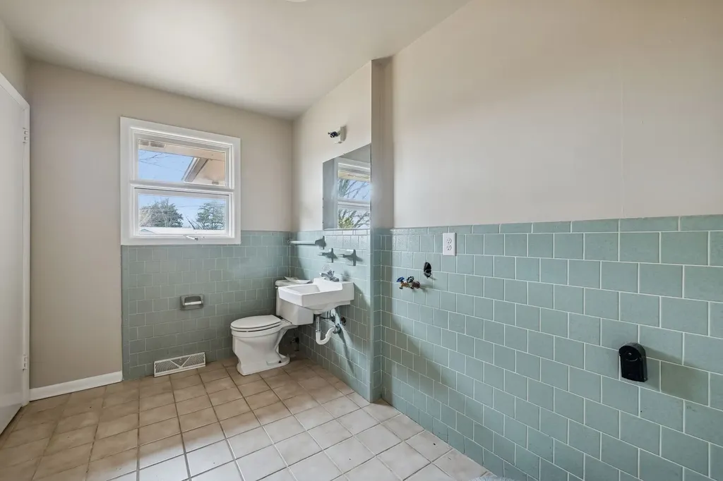 2032 Eversong Lane Hermitage TN 37076
