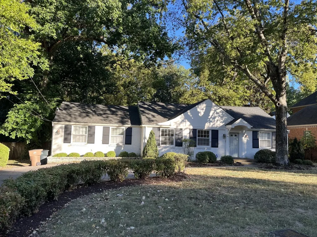 3820 Woodmont Lane Nashville TN 37215