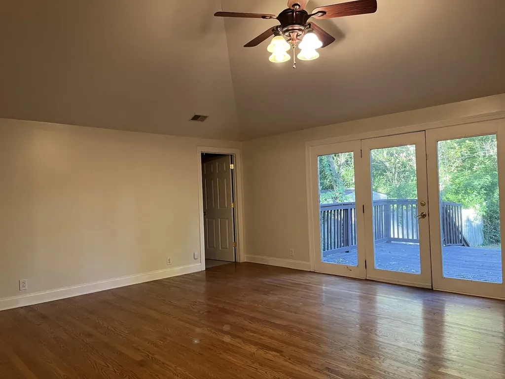 3820 Woodmont Lane Nashville TN 37215