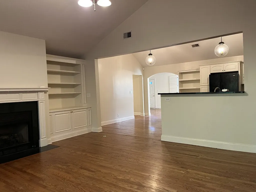 3820 Woodmont Lane Nashville TN 37215