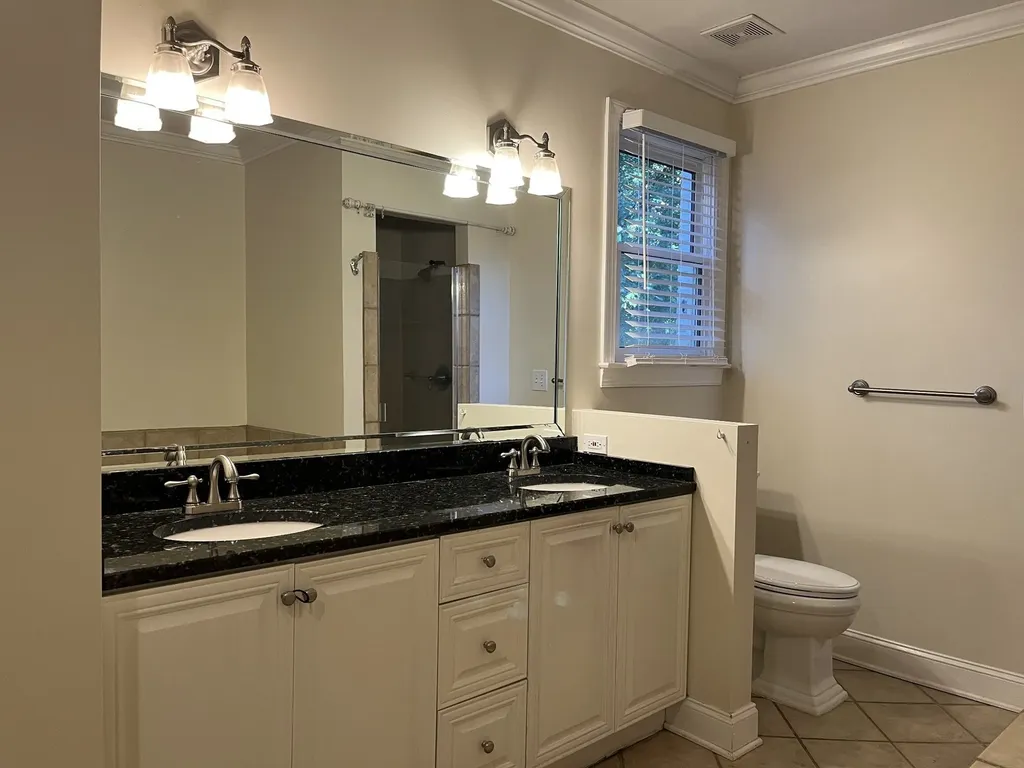 3820 Woodmont Lane Nashville TN 37215