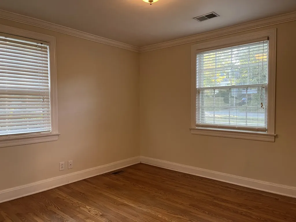 3820 Woodmont Lane Nashville TN 37215
