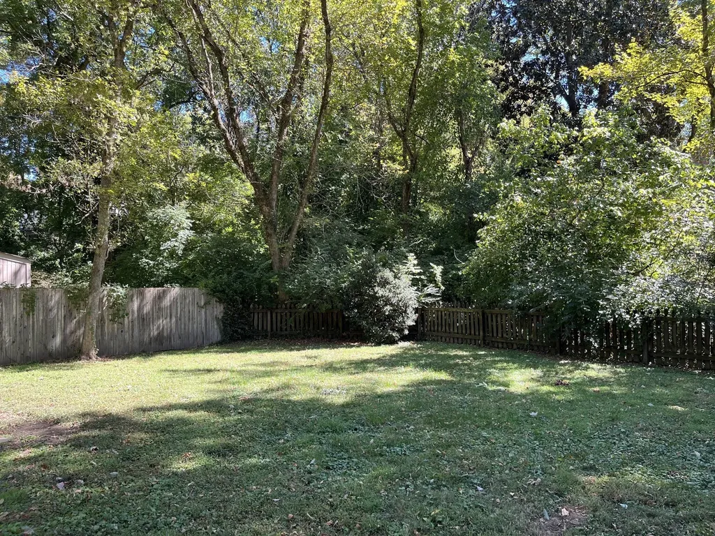 3820 Woodmont Lane Nashville TN 37215
