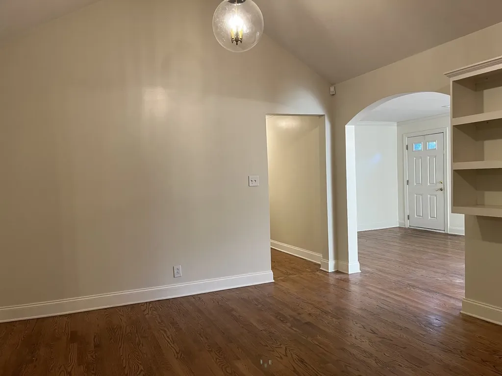 3820 Woodmont Lane Nashville TN 37215