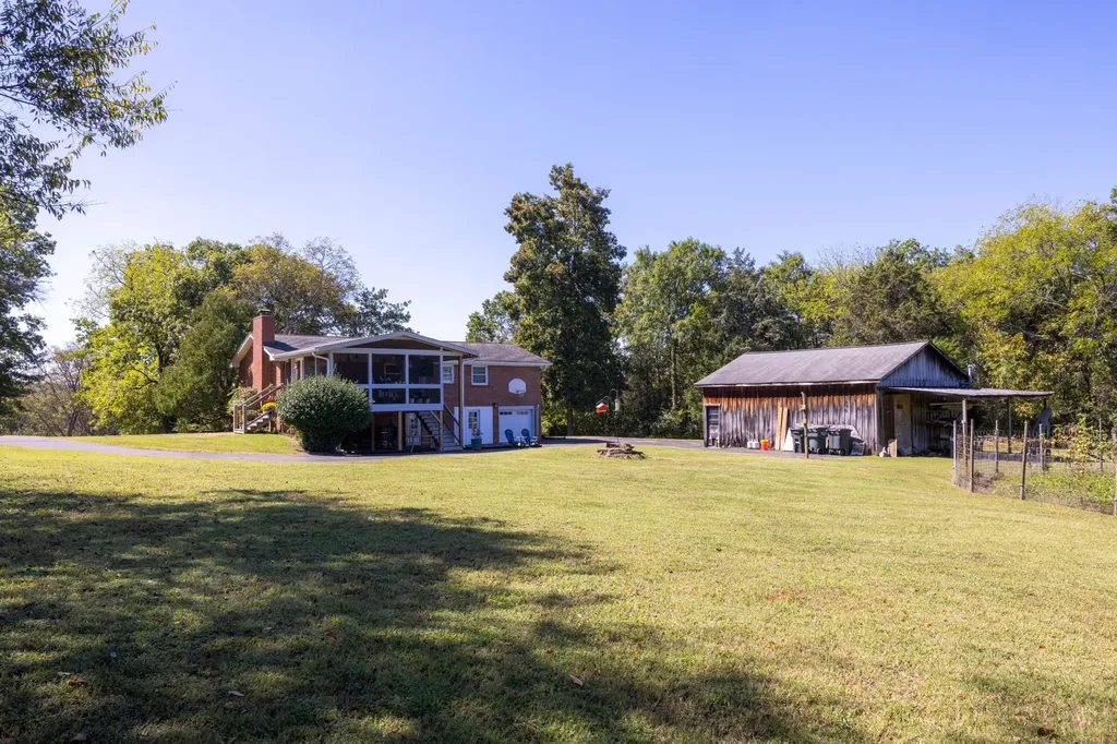 2084 Kidd Road Nolensville TN 37135