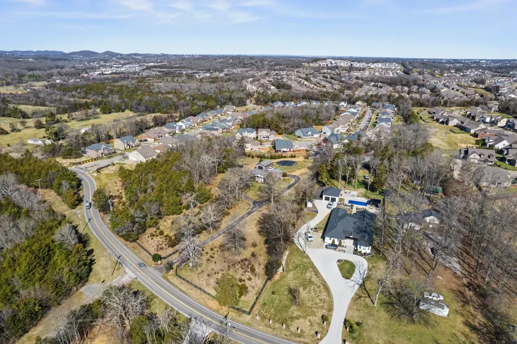 2084 Kidd Road Nolensville TN 37135