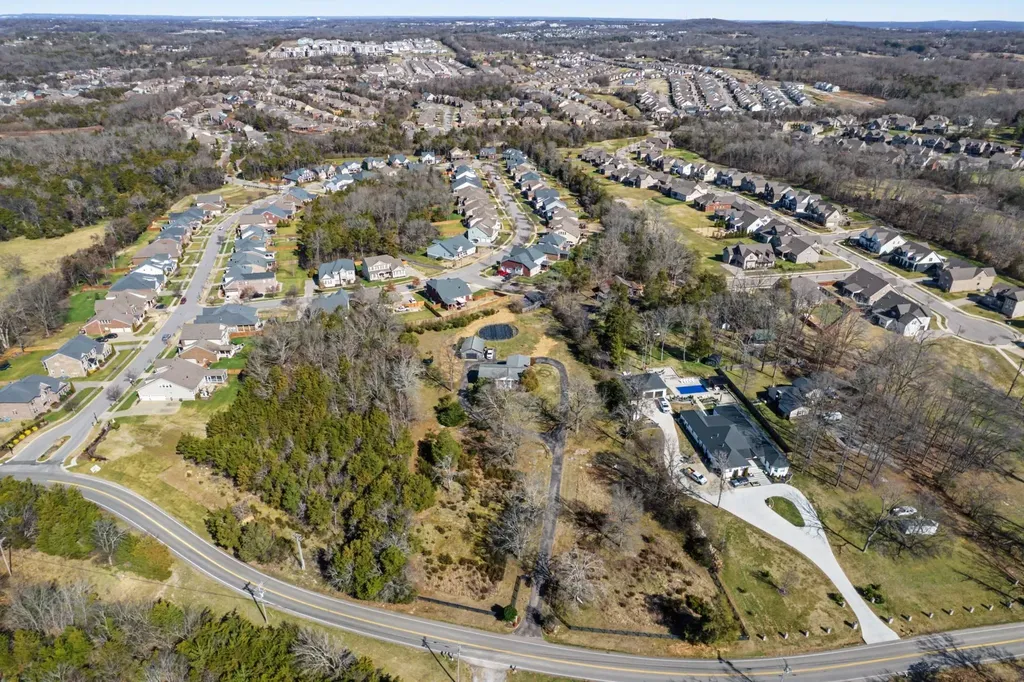 2084 Kidd Road Nolensville TN 37135