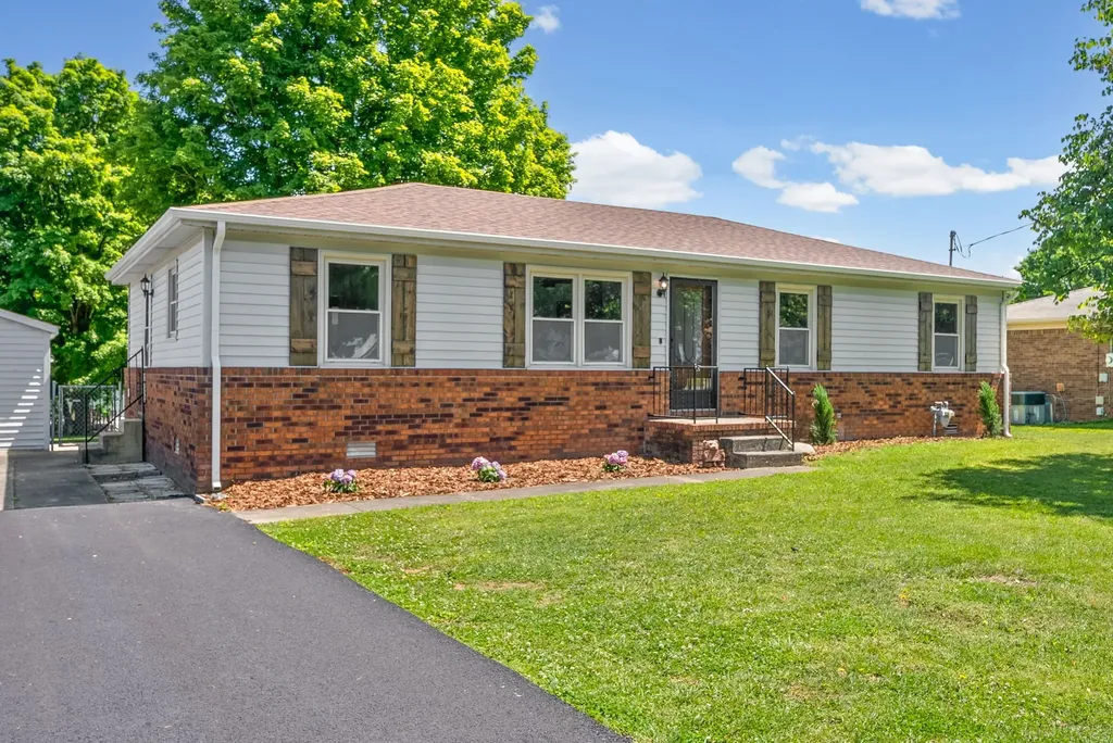 711 Sanderson Drive Hopkinsville KY 42240