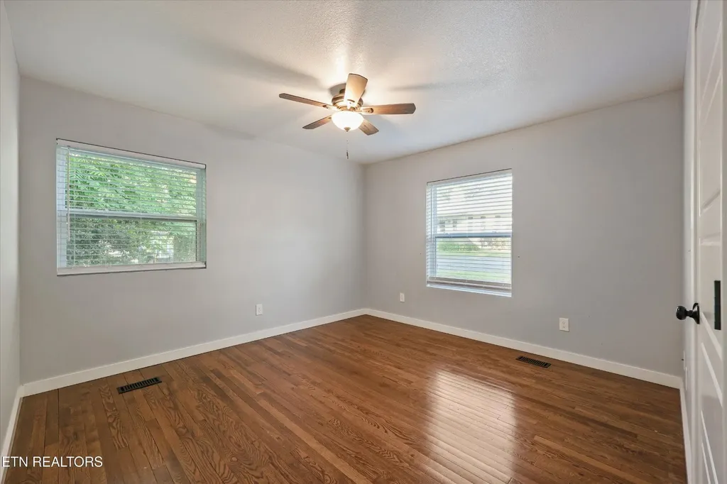107 W Magnolia Lane Oak Ridge TN 37830
