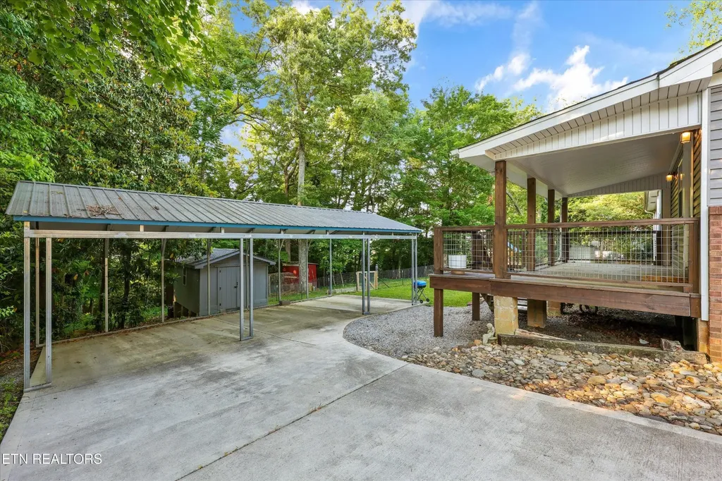 107 W Magnolia Lane Oak Ridge TN 37830