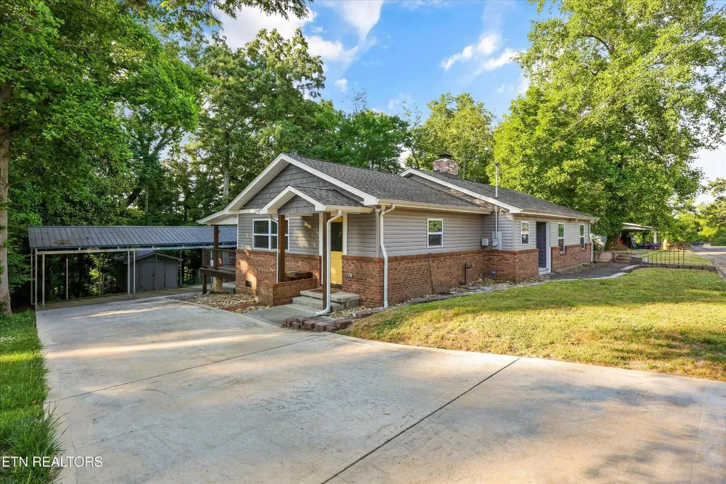 107 W Magnolia Lane Oak Ridge TN 37830