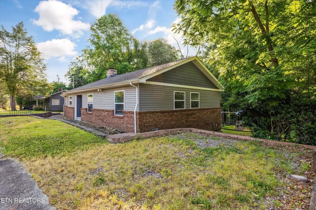107 W Magnolia Lane Oak Ridge TN 37830