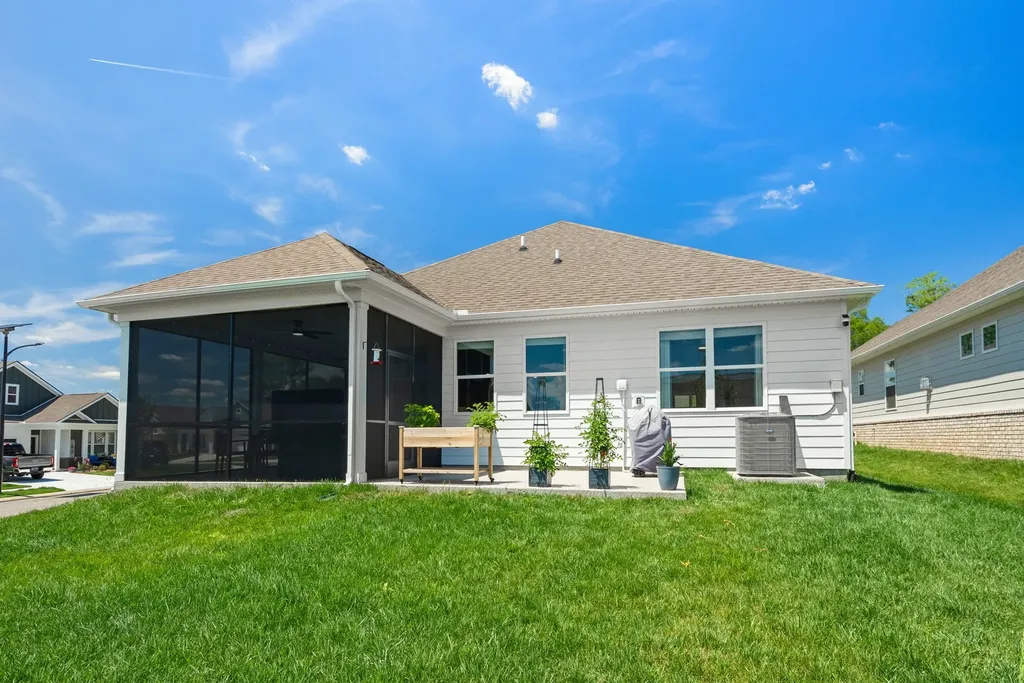 1217 Chapel Cove Pvt Gallatin TN 37066