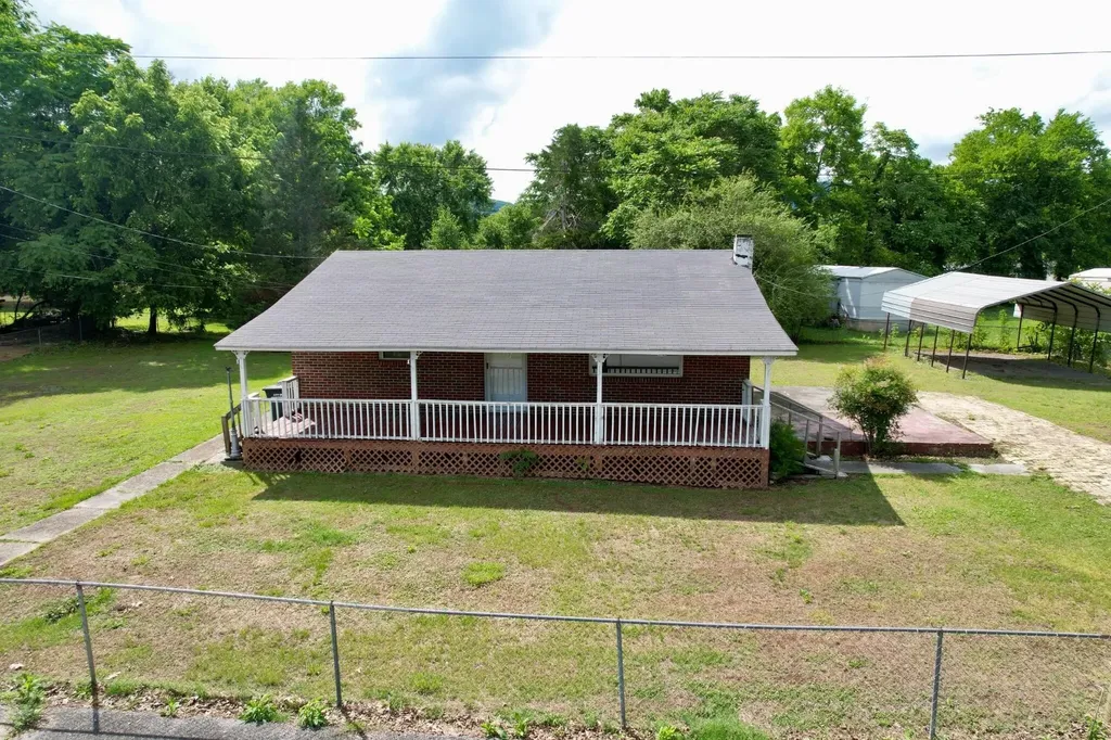 405 Red Maple Street Graysville TN 37338