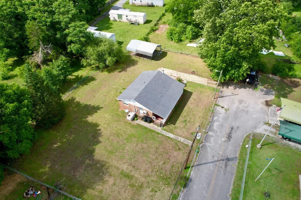 405 Red Maple Street Graysville TN 37338