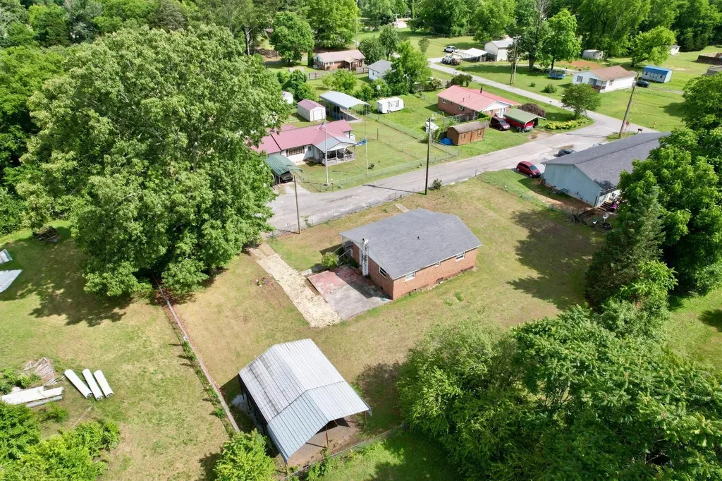 405 Red Maple Street Graysville TN 37338