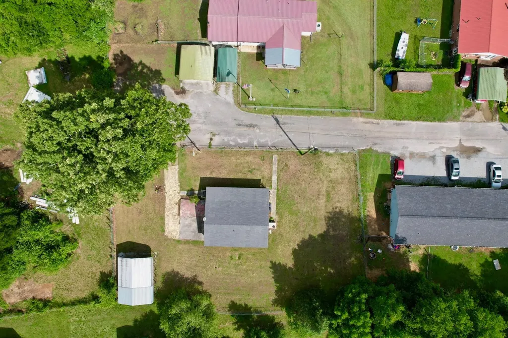405 Red Maple Street Graysville TN 37338