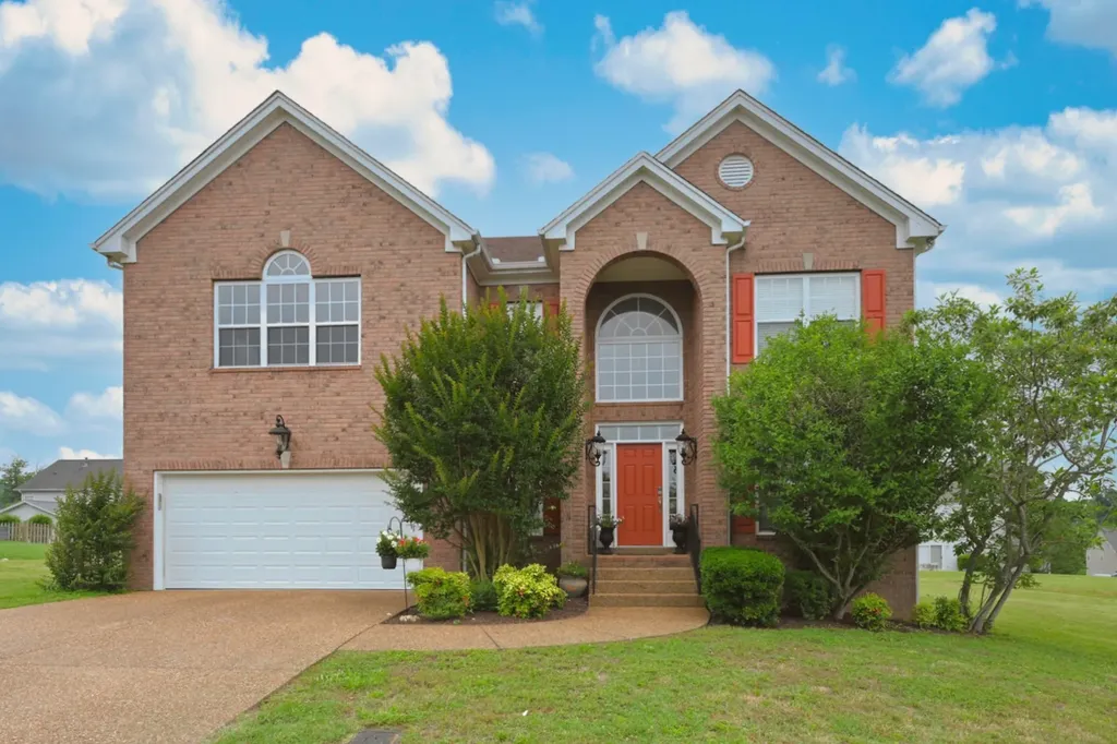 102 Lance Park Circle Goodlettsville TN 37072