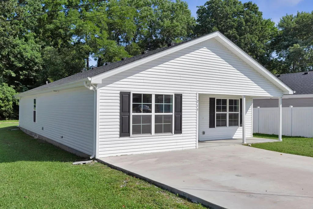 715 E Lincoln Street Tullahoma TN 37388