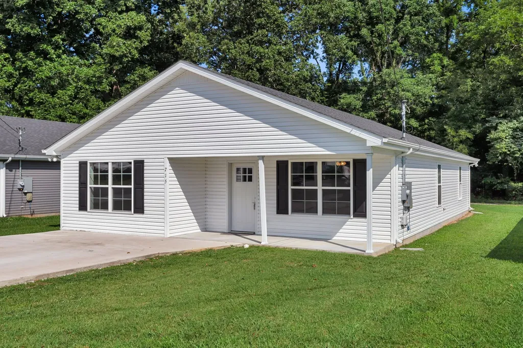 715 E Lincoln Street Tullahoma TN 37388
