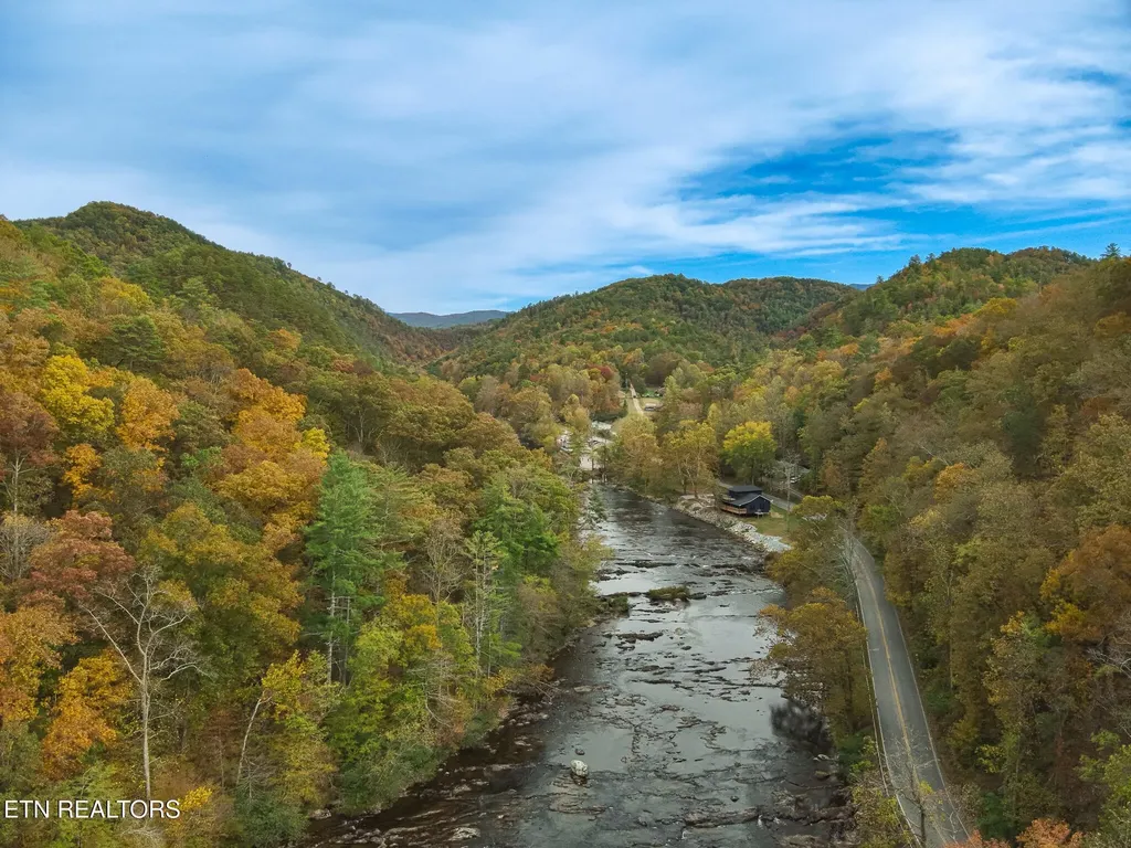 1667 Cherohala Skyway Tellico Plains TN 37385