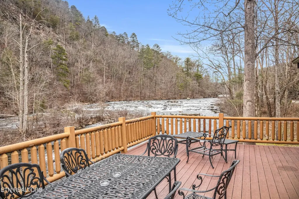 1667 Cherohala Skyway Tellico Plains TN 37385