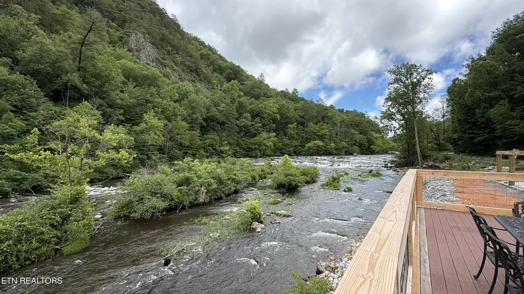 1667 Cherohala Skyway Tellico Plains TN 37385