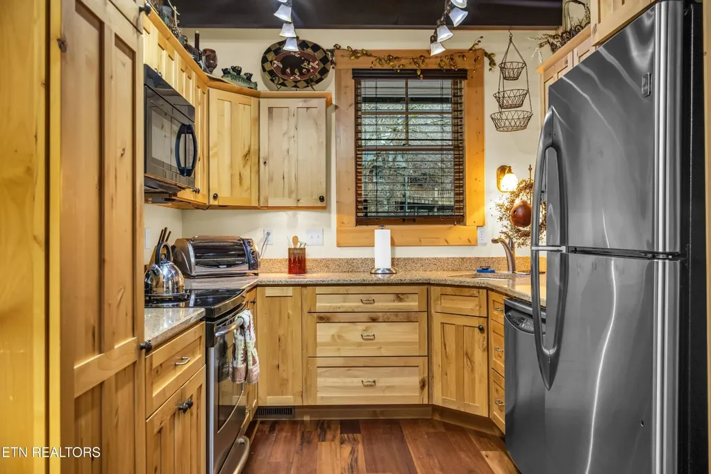 1667 Cherohala Skyway Tellico Plains TN 37385